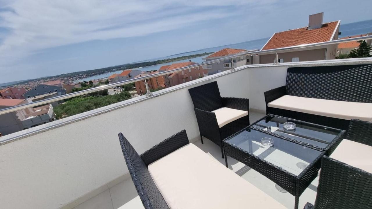 Kings Landing Apartment Новаля Екстериор снимка