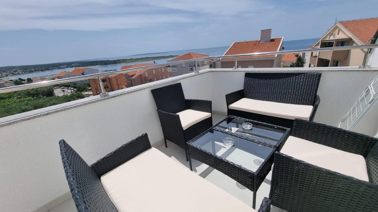 Kings Landing Apartment Новаля Екстериор снимка