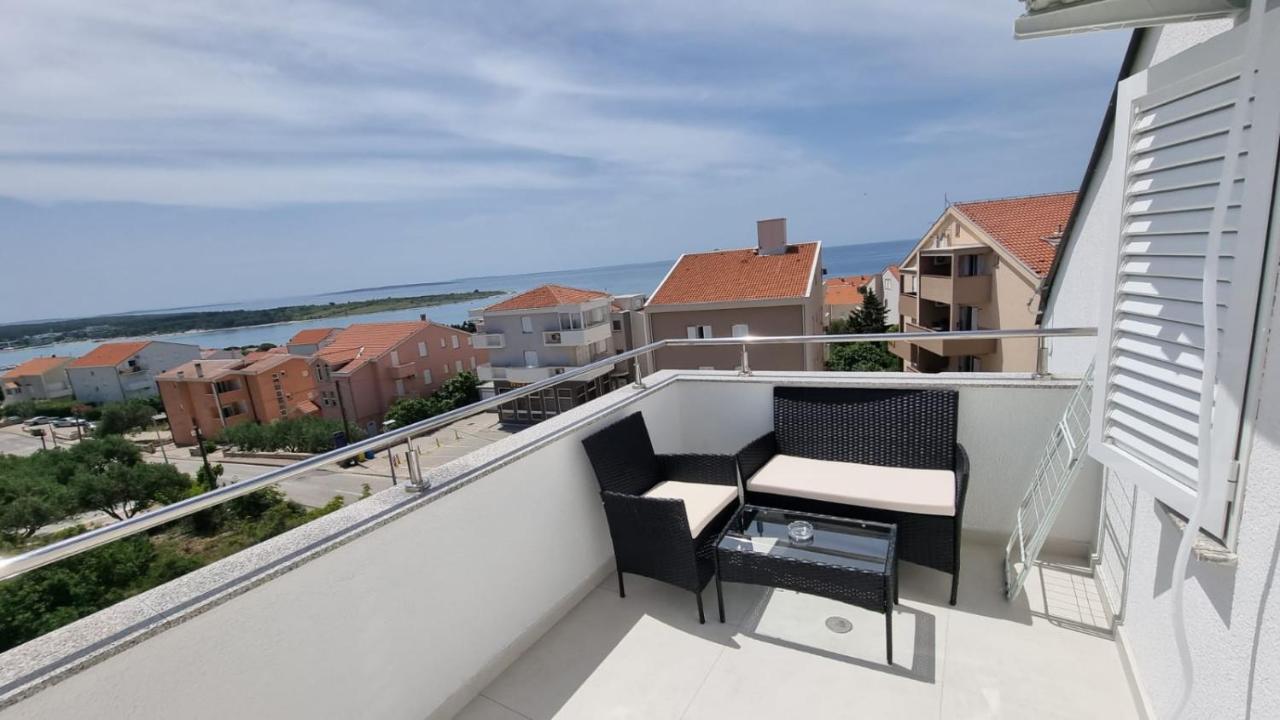 Kings Landing Apartment Новаля Екстериор снимка